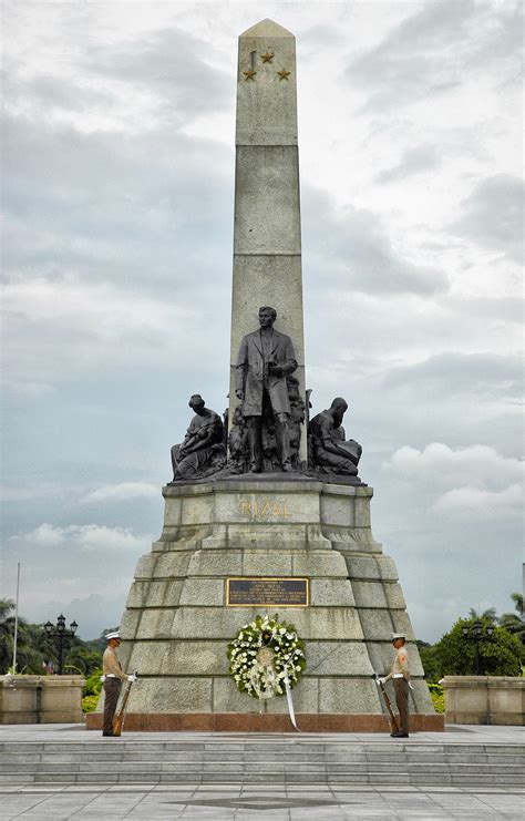 luneta park history|The story of the Rizal Monument.